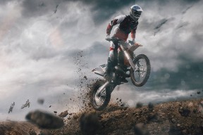 “马科斯·梅特罗的高速突破与巧妙传球，成就阿根廷美洲狮队的战术深度”